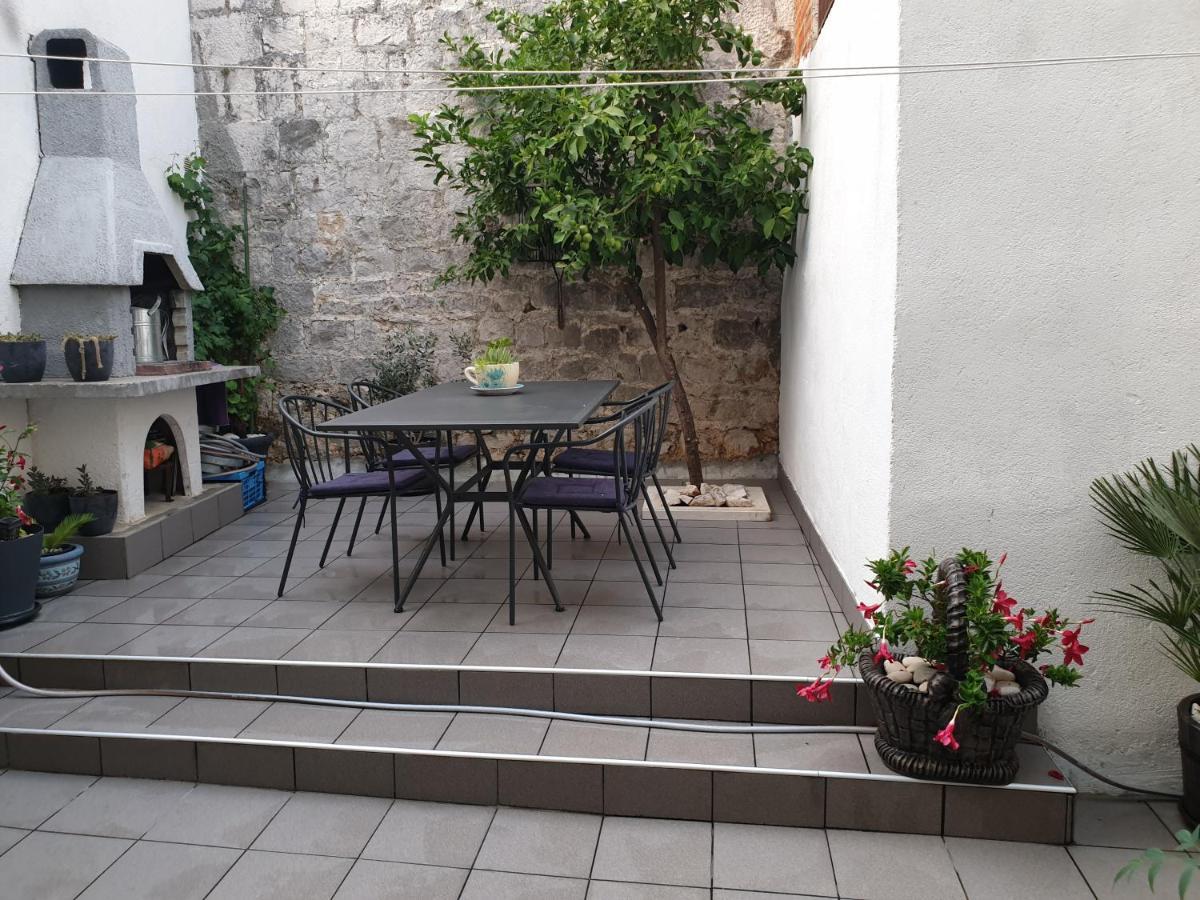 Lemon Tree Hotell Donji Seget Eksteriør bilde