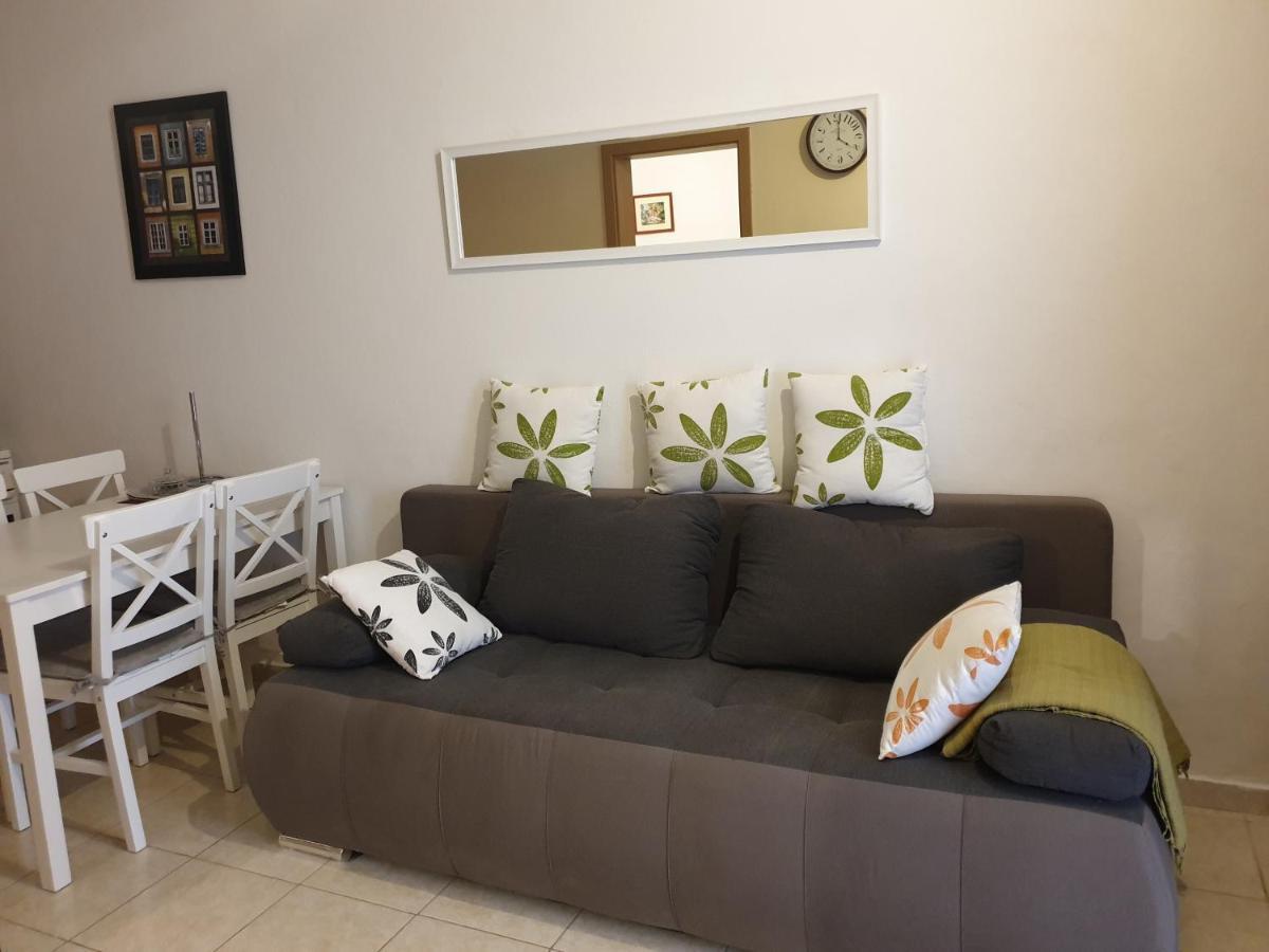 Lemon Tree Hotell Donji Seget Eksteriør bilde