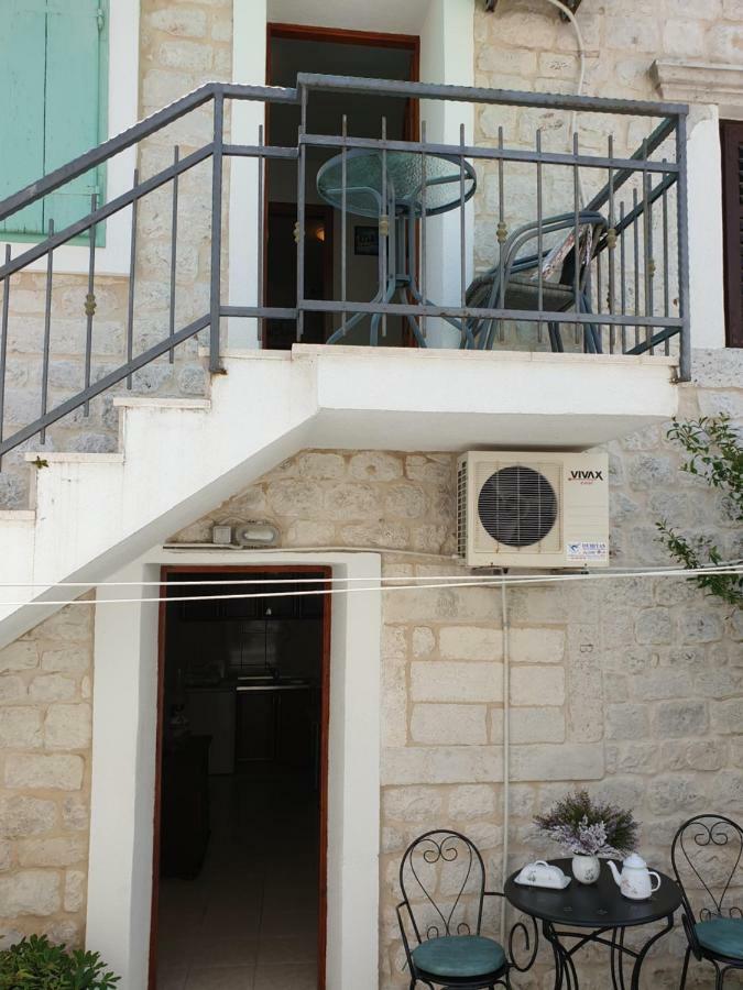 Lemon Tree Hotell Donji Seget Eksteriør bilde