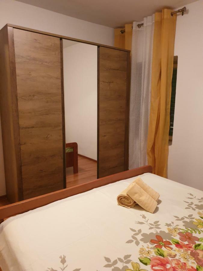 Lemon Tree Hotell Donji Seget Eksteriør bilde